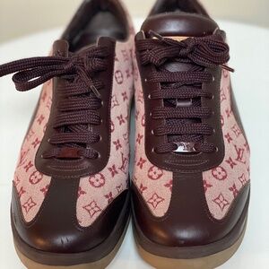 Authentic Louis Vuitton Monogram Sneakers Great Condition